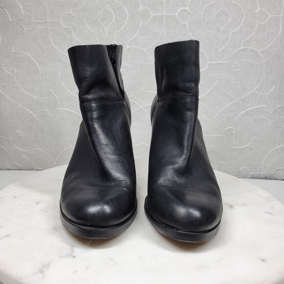 Vince‎ Camuto Helyn Ankle Boots Womens 8.5 Black Soft Leather Pull On Block Heel - Picture 9 of 16